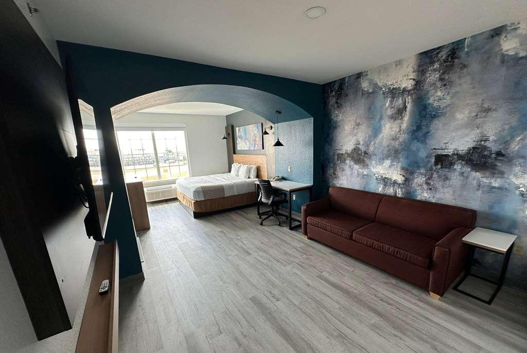 La Quinta Inn & Suites By Wyndham Ft Worth-Burleson Room photo