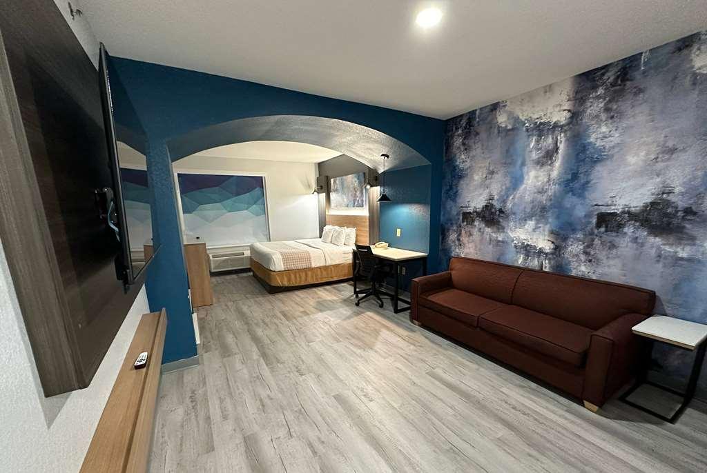 La Quinta Inn & Suites By Wyndham Ft Worth-Burleson Room photo