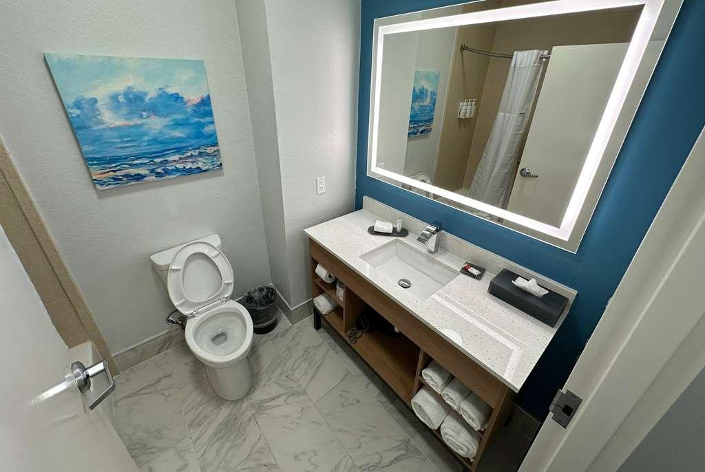La Quinta Inn & Suites By Wyndham Ft Worth-Burleson Room photo