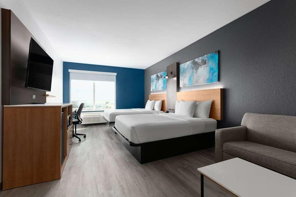 La Quinta Inn & Suites By Wyndham Ft Worth-Burleson Room photo
