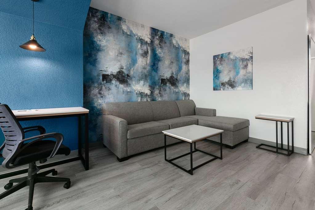 La Quinta Inn & Suites By Wyndham Ft Worth-Burleson Room photo