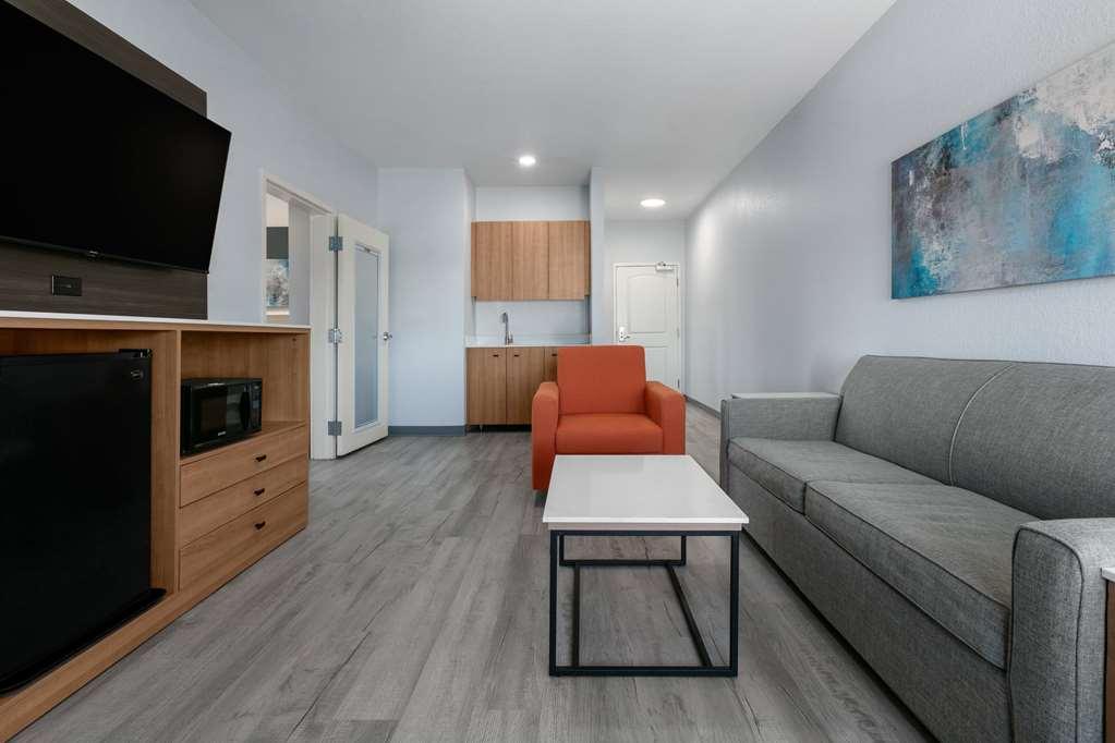 La Quinta Inn & Suites By Wyndham Ft Worth-Burleson Room photo